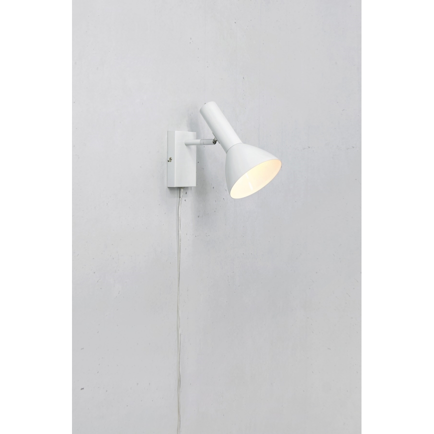 Markslöjd 108689 - Zidna lampa METRO 1xE27/40W/230V bijela